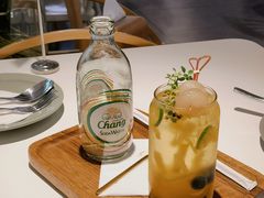 -露露家咖啡店