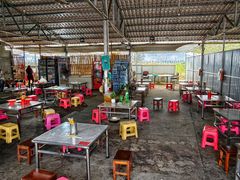 大堂-老奶烧肉米线