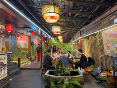 -三道苗苗鱼·美蛙黄辣丁(八里店)
