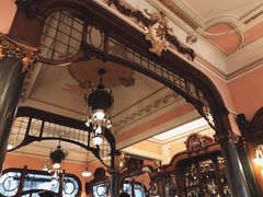 -Majestic Café