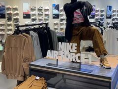 -NIKE品牌体验店(金源新燕莎店)