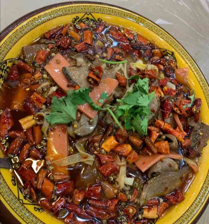 红满天龙虾烧烤川菜-"老街坊这家店在这开了很多年了,我们经常都.