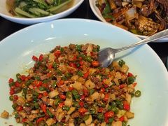 -川流不息·地道川菜·小龙虾(松东路店)