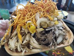 -菌乡缘·野生菌蒸汽鱼火锅(江边夜市店)