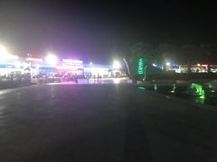 -亚龙湾中心广场