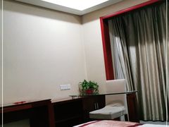 -兴芮温泉度假区