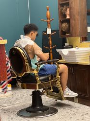 -巴伯尔男士理发馆