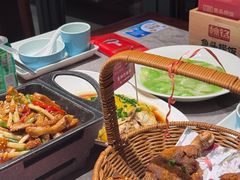 -魏铭鱼头捞饭(晋阳路店)