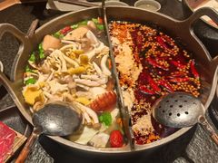 出山鸳鸯锅-三出山火锅(南京万象天地店)