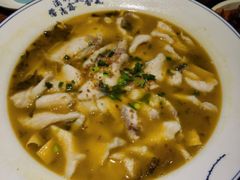 酸菜活鱼-川人百味(金安中央大街店)
