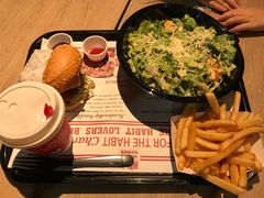 -The Habit Burger Grill 哈比特汉堡(复兴soho店)