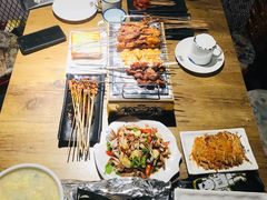 -喝丢一只鞋海鲜烧烤·海肠捞饭(东关街店)