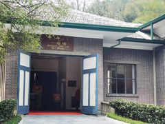 -滴水洞景区