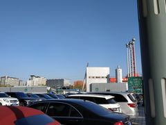 -世纪金源购物中心东区-停车场