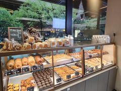 -Dough&Joe团憩(瑞虹天地月亮湾店)