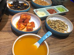 -明洞阿姨·韩式酱蟹烤肉·创意料理(三元桥店)