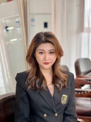 -红馆妆造(中央大街店)