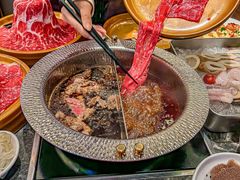 -牛YO寿喜烧·铁板烧和牛火锅自助(市府恒隆店)
