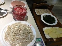 -小牛叔鲜切牛肉·火锅·烤肉自助(公济桥路店)