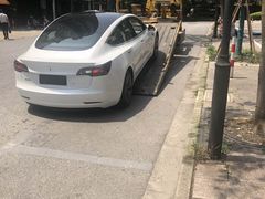 -TESLA 特斯拉(上海太古汇体验店)