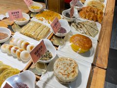 -艳阳天民俗村(公园路店)