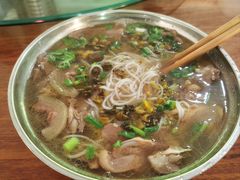 -胡记牛杂粉