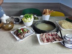 -墨脱石锅椰子鸡•香草鸭•东山羊(大东海店)