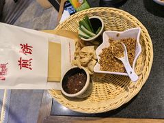 -鲁菜根·泰安菜(万达店)