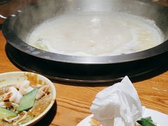 -佬土鹅肠火锅(解放路店)