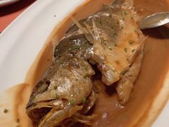 红烧大黄花鱼-船歌·鱼水饺青岛菜(闽江二路店)