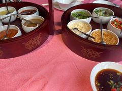 二层十味调料格-行家海鲜火锅酒家(静安寺店)