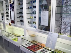 -提一眼镜·蔡司·依视路(小寨店)