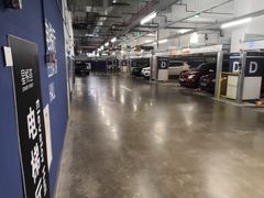 -龙湖星悦荟-停车场