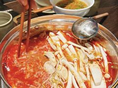 -叶芭蕉·铜锅酸汤牛肉(高铁吾悦店)