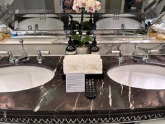 -Salon de Ville浦江汇(上海外滩华尔道夫酒店店)