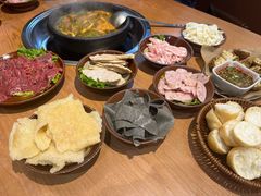 -王奋斗贵州酸汤牛肉火锅
