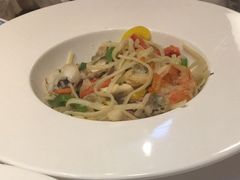 -La-Serene Café