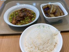 -老乡鸡(西岸凤巢店)
