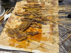 -老街烧烤大排档·地道湖北菜·龙虾馆(汉口火车站店)