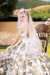 点击看大图 -Renee芮亦婚纱