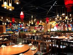 大堂-老滇山寨•云南特色菜•地方菜•民族风情歌舞表演(金碧店)