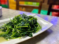 虾酱炒地瓜叶-四川小胡子海鲜(丁村万人海鲜广场店)