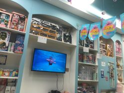 -鲸鱼堡亲子恒温泳池游泳俱乐部(彰泰天街店)