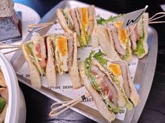 -W COLLECTIVE  DESSERT SHOP