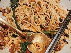 -呼啦面馆·头牌豌杂面(建新东路店)