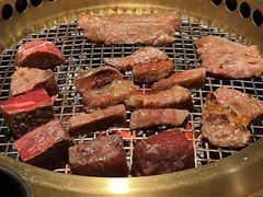 -铭牛烧肉·和牛海鲜自助(高新月牙湖店)