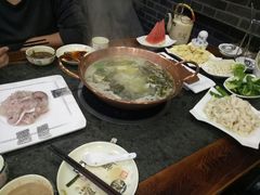 -景明轩•养生酸汤鱼火锅 云贵鲜菌 现舂野果酸汤(王寨小区店)
