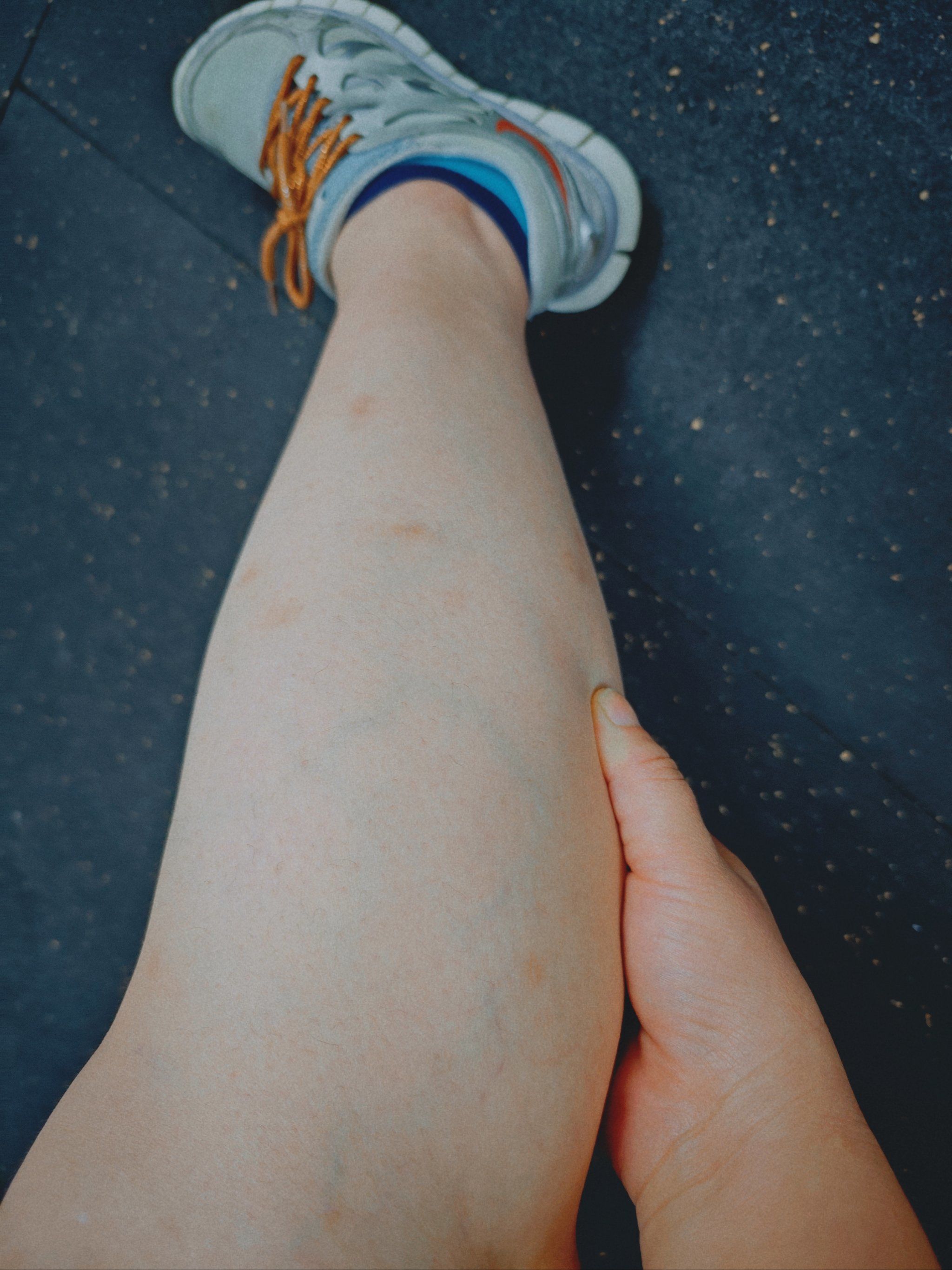 上刀～又硬又粗的小腿吖🤣