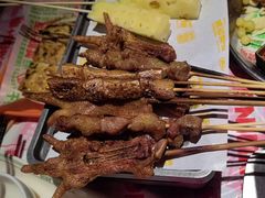 -威记烧嘢·南宁烧烤·超级生牛(绿地店)