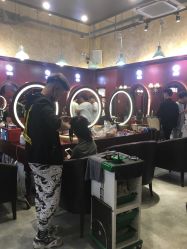 -十六番发型师事务所